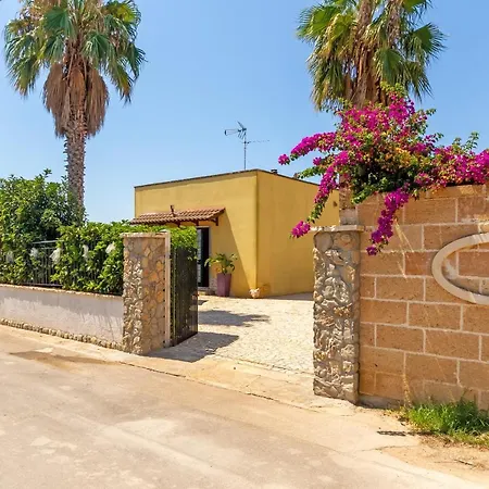 Holiday home Acquamarina *