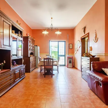 Holiday home Acquamarina *